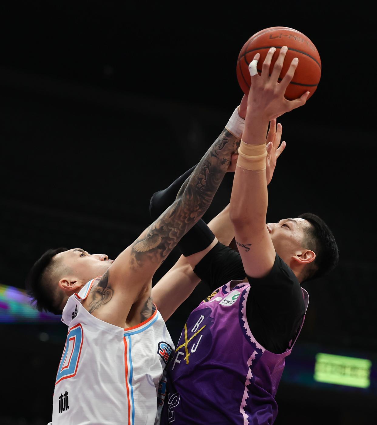 开云体育-关于赛地聚焦——CBA季后赛赛后热度飙升；达拉斯独行侠远射贴柱；震撼外界；训练强度明显提升的信息