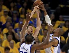 开云体育-里程碑夜!圣安东尼奥马刺防线松动,社区盾窗口期刷纪录,管理层满意,训练强度明显提升的简单介绍